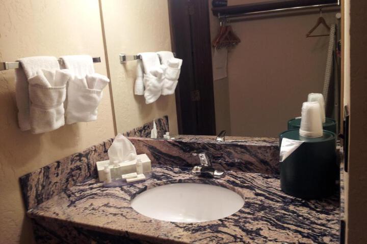 FairBridge Inn Suites & Outlaw Conference Center  Kalispell