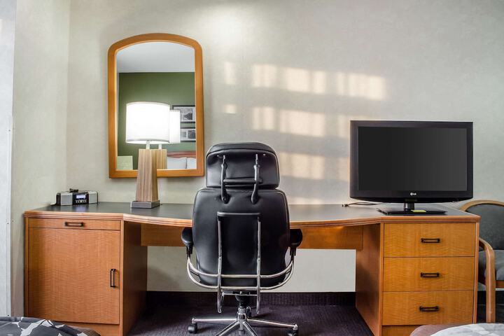 Room 14 of 31