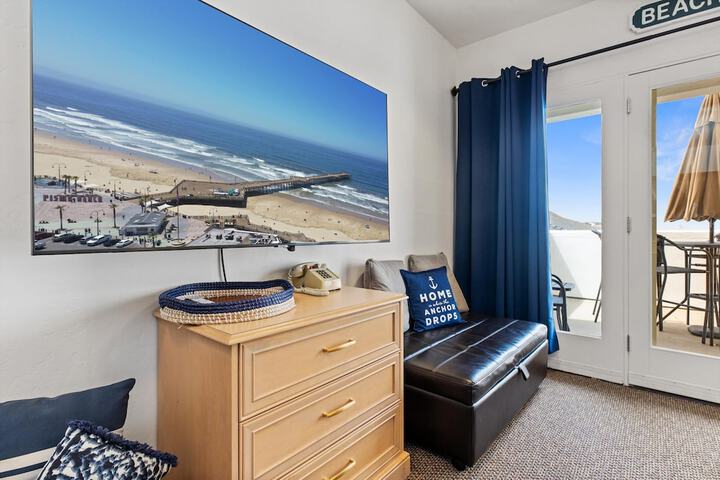 Beach House Inn & Suites