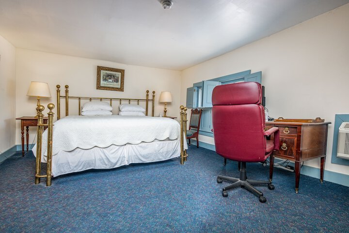 Wayside Inn