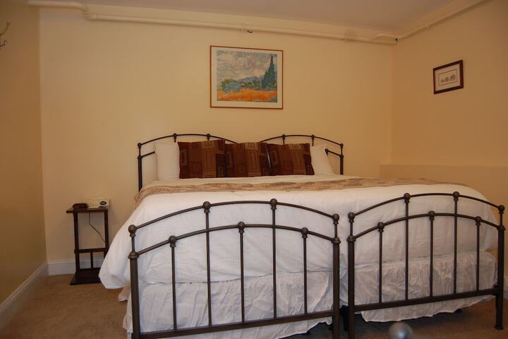 Room 106 of 129