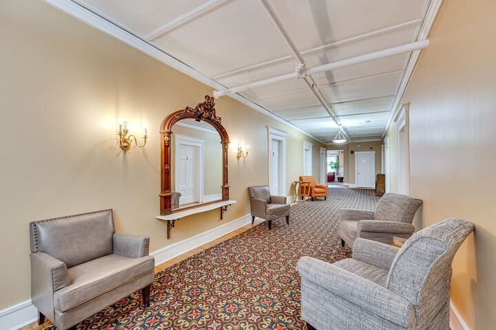 Thayers Inn