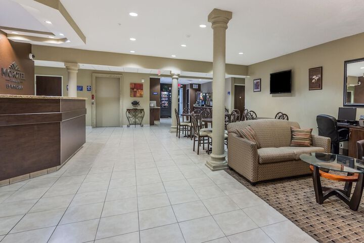 Microtel Inn & Suites by Wyndham Jacksonville Airport