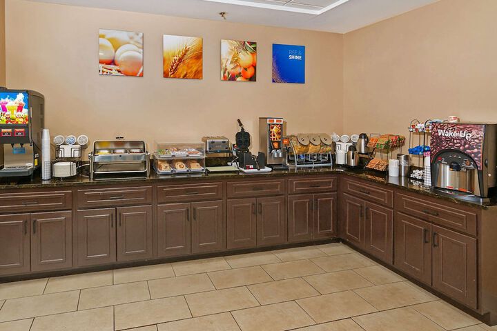 Breakfast/Coffee Service 33 of 41