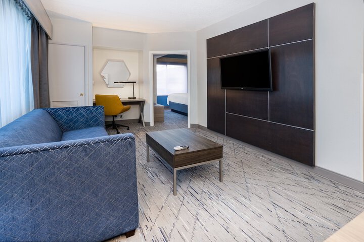 Room 33 of 78