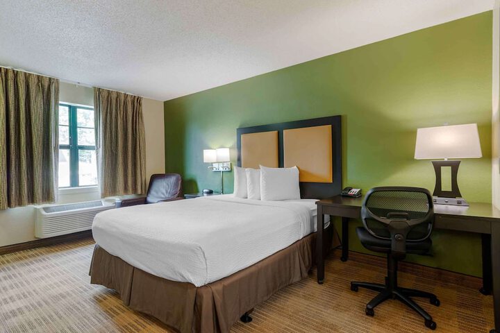 Room 15 of 23