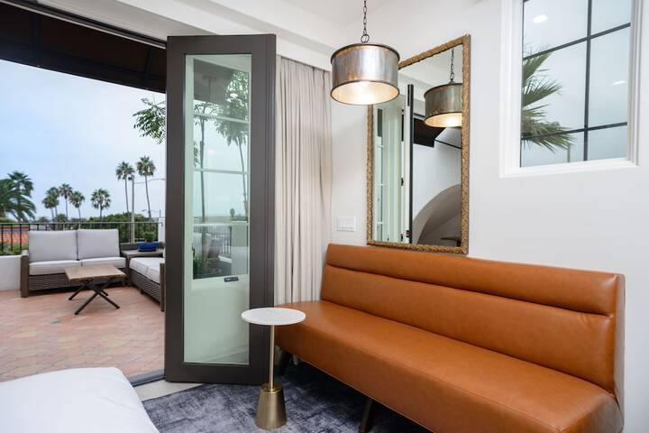 Room 21 of 42