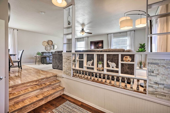 Sioux Center Split-level Home w / Game Room!