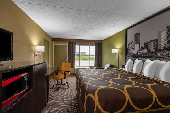 Room 8 of 31