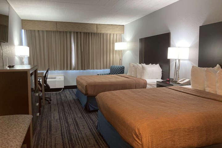 Room 33 of 86