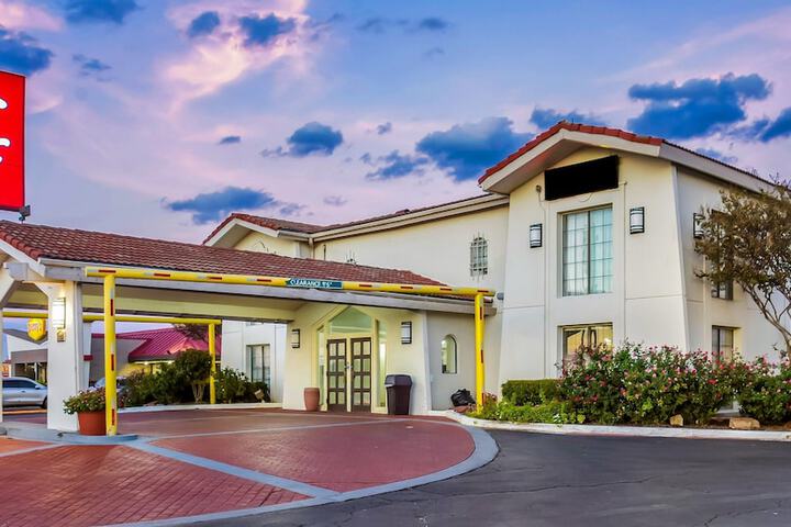 Hotel 2 of 20