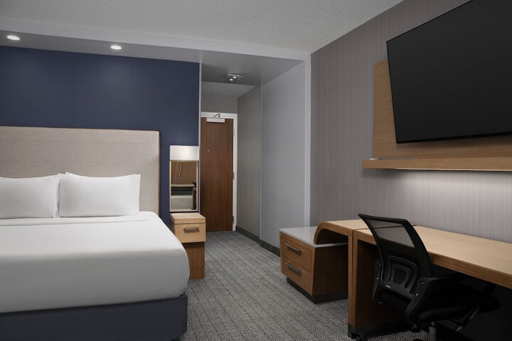 Room 15 of 37