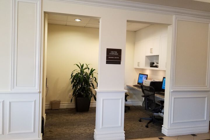 Business Center 36 of 36
