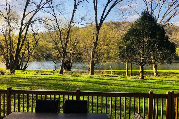Pocono Dog-Friendly Home on River