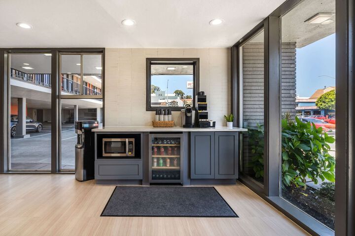 Hotel Interior 18 of 36