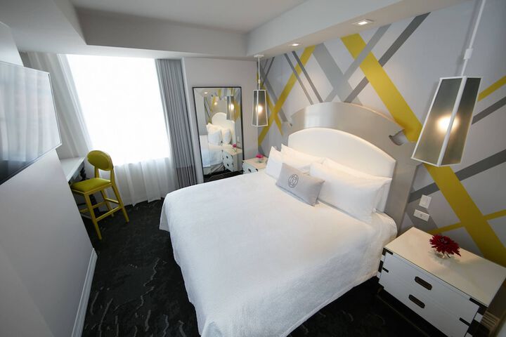 Room 25 of 52