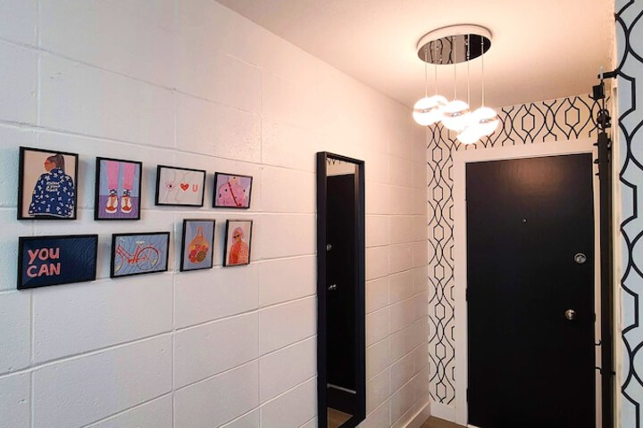Room 8 of 28