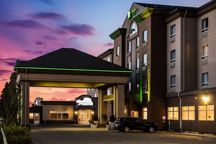 Hotel 4 of 40