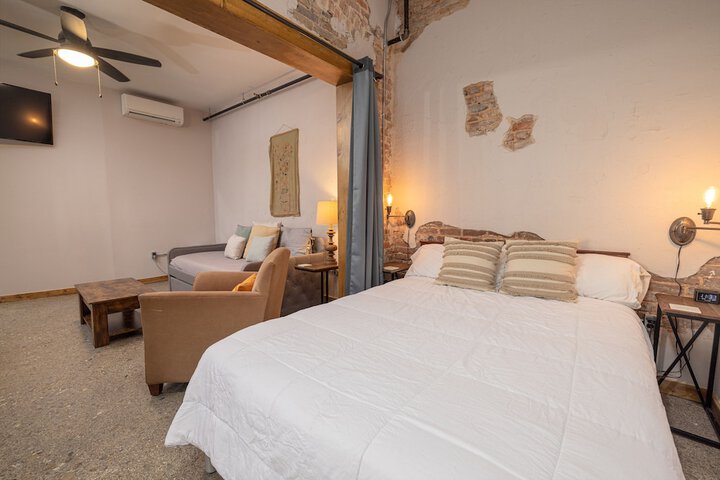 Hartwell Suites