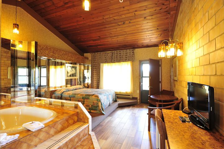 Room 48 of 82