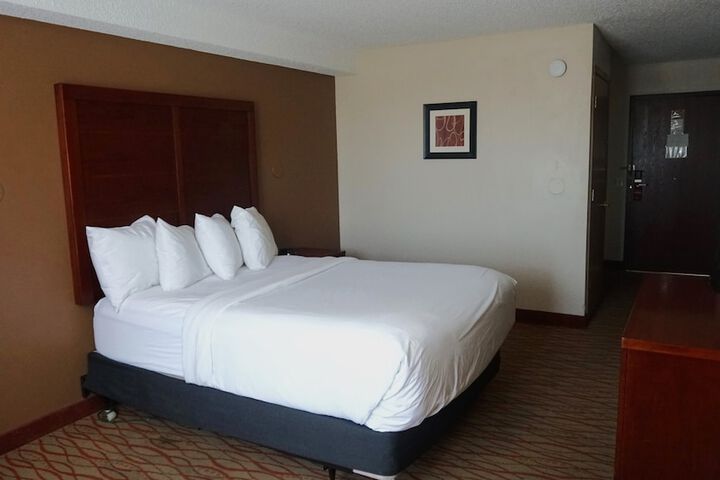 Red Lion Inn & Suites Auburn