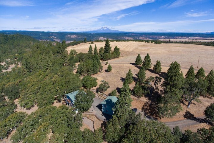 The Oaks Home features Private Disc Golf Course by RedAwning
