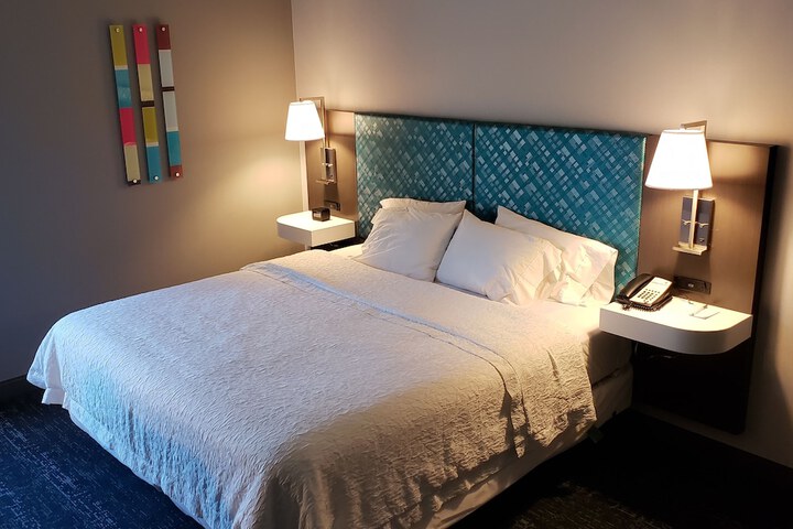 Room 146 of 169