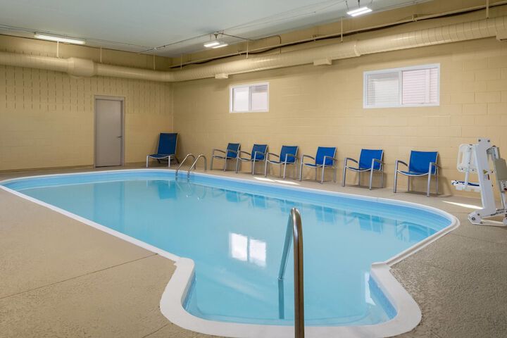 AmericInn by Wyndham Urbana / Champaign University Area