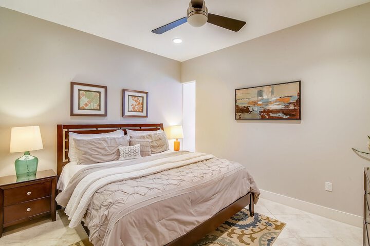 Room 33 of 40