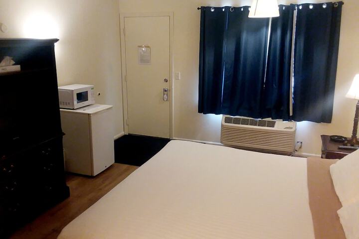 Room 17 of 19