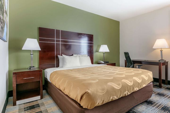 Room 10 of 29