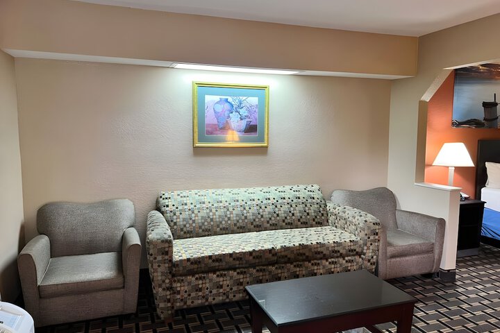 Room 11 of 35