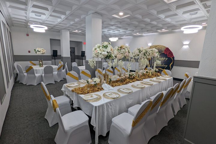 Ballroom/Hall 75 of 80