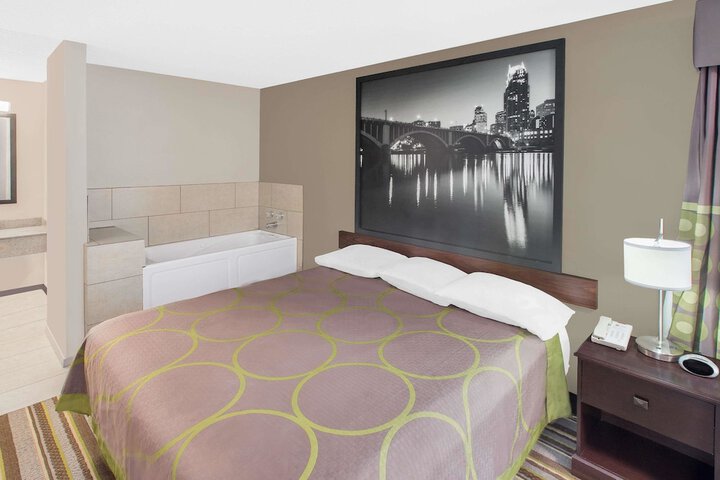 Room 7 of 21
