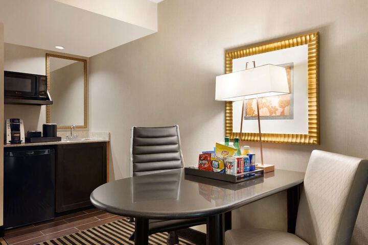 Embassy Suites by Hilton Piscataway Somerset