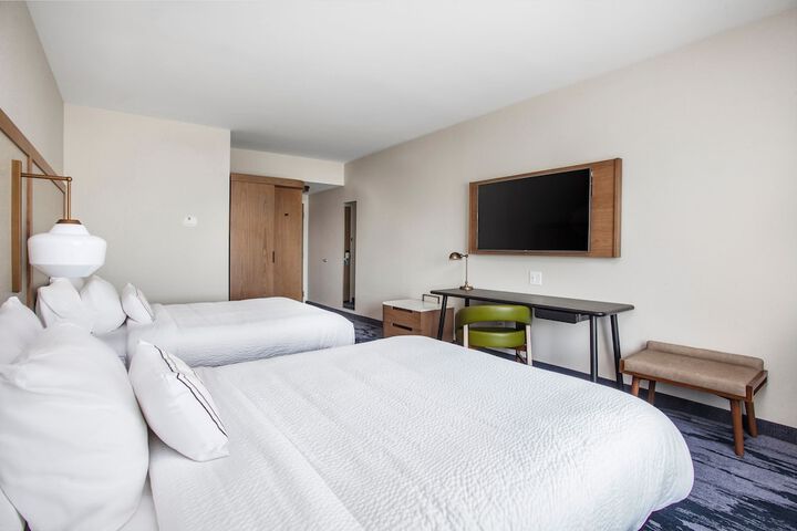 Room 13 of 30