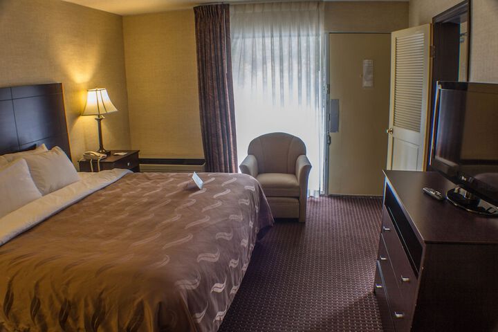 Room 12 of 64