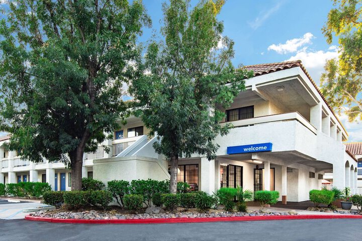 Motel 6 Thousand Oaks CA
