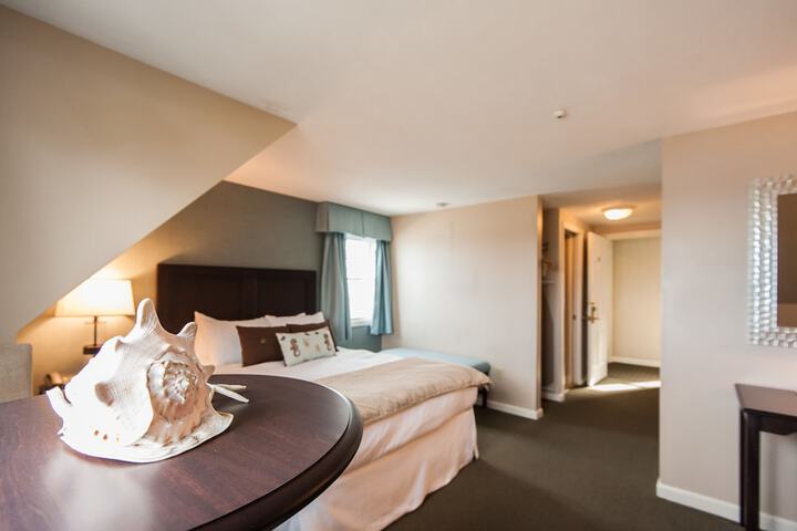 Room 14 of 36