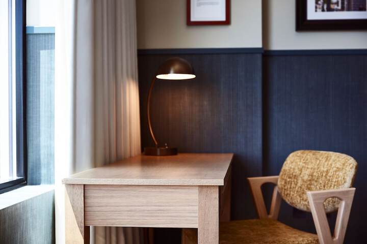 The Scarlet Lincoln, a Tribute Portfolio Hotel