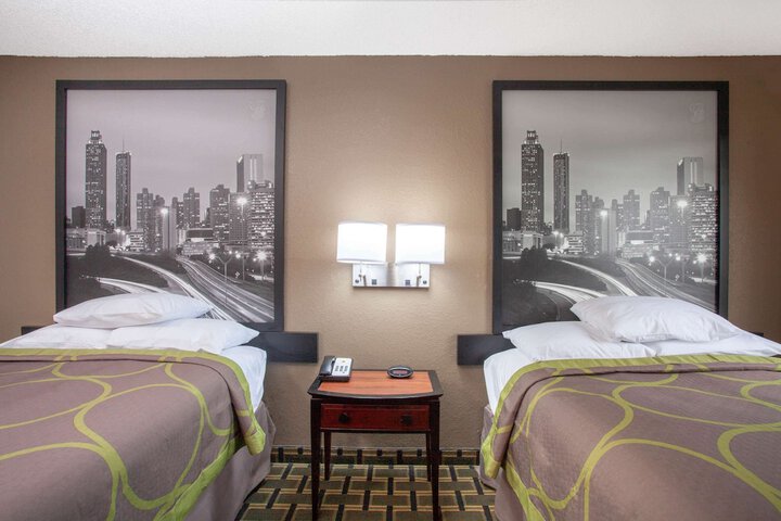 Room 12 of 21