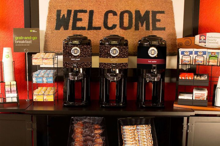 Breakfast/Coffee Service 18 of 19