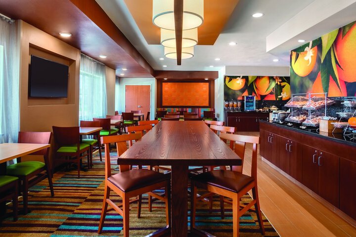 Dining 6 of 6
