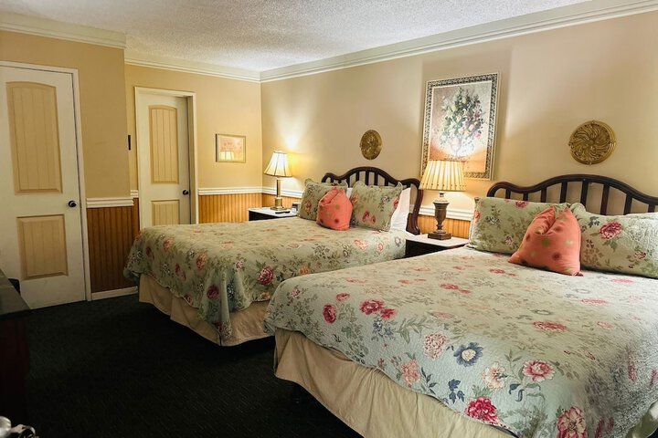 Gunn House Hotel