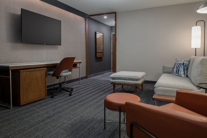 Room 18 of 32