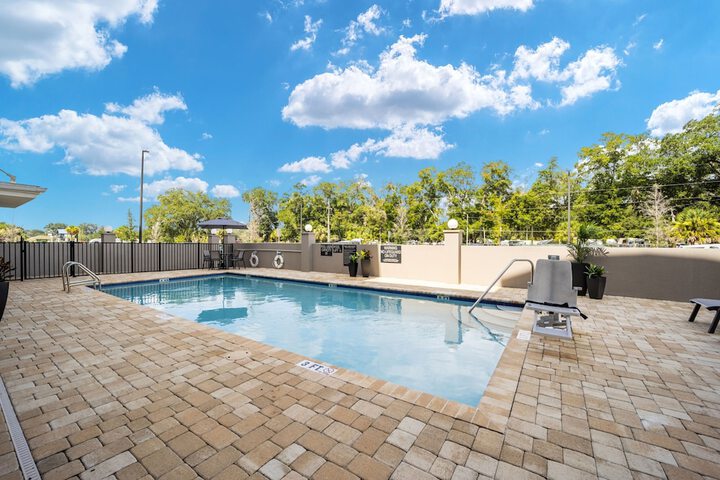 Pool 7 of 25