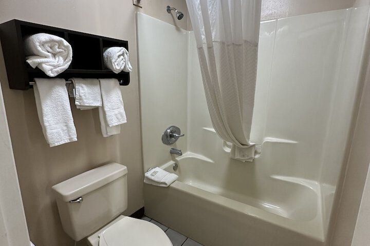 Room 28 of 59