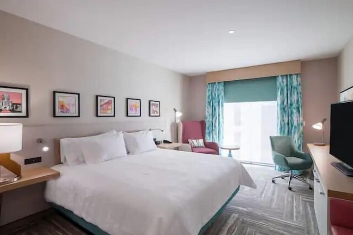 Room 7 of 26
