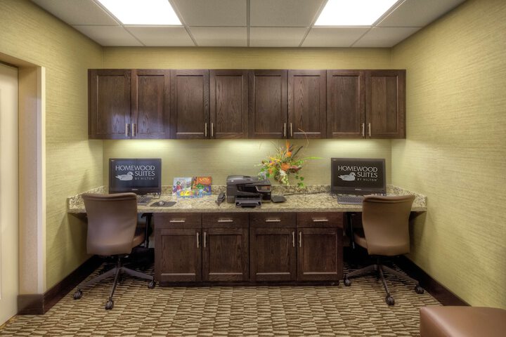 Business Center 46 of 47
