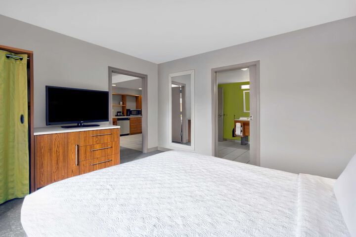 Room 22 of 37
